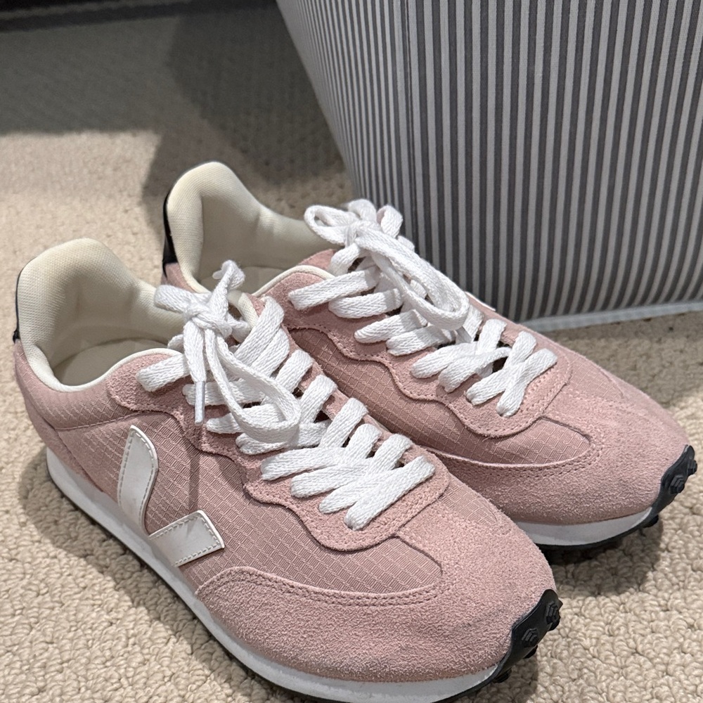 Veja Pink Rio Branco Sneakers